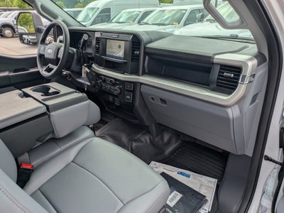 2026 Ford Super Duty F-550 DRW XL