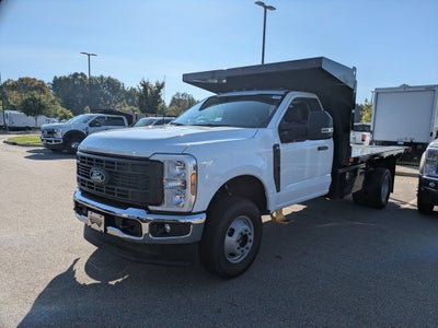 2027 Ford Super Duty F-350 DRW XL