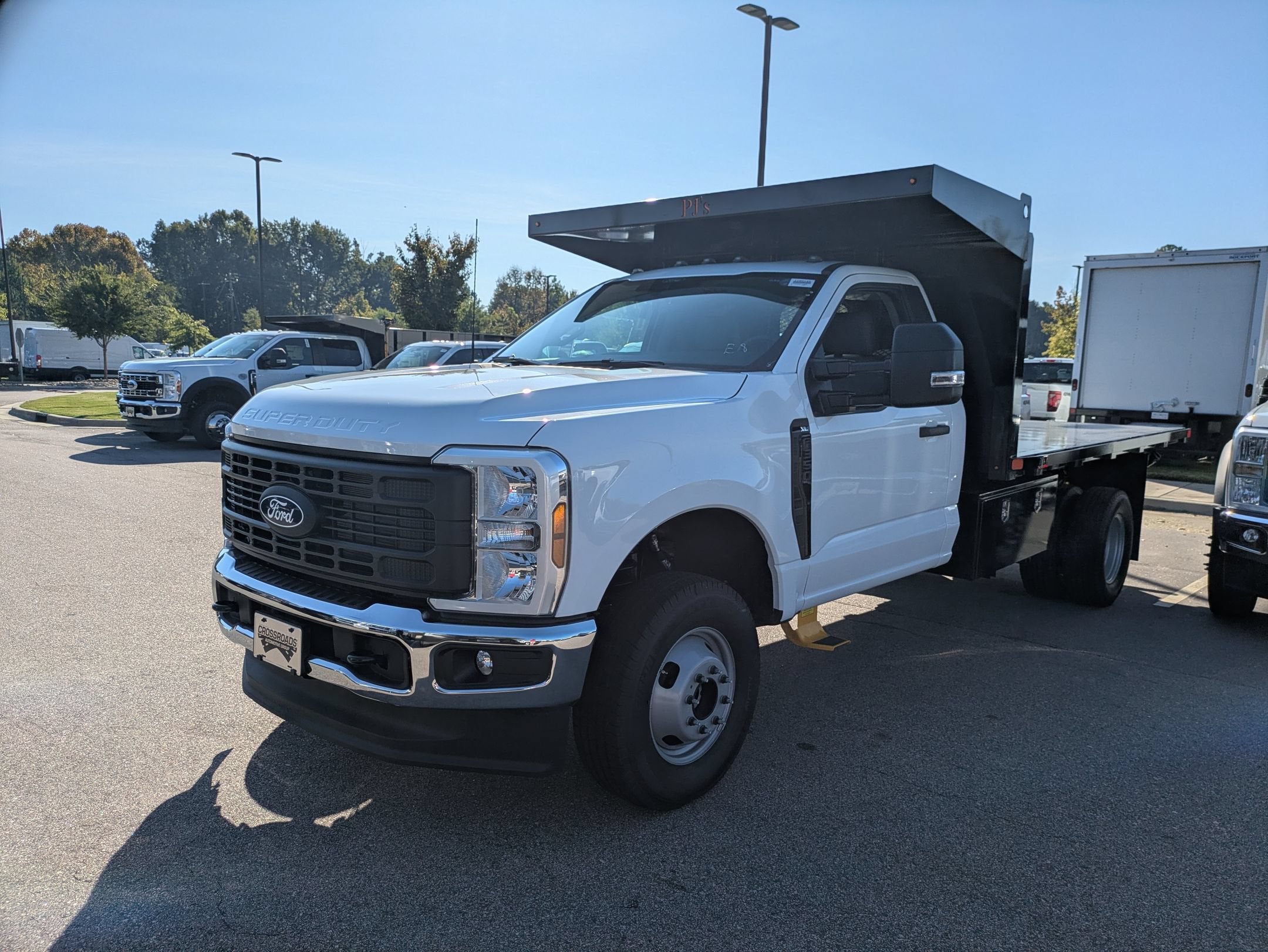 2027 Ford Super Duty F-350 DRW XL