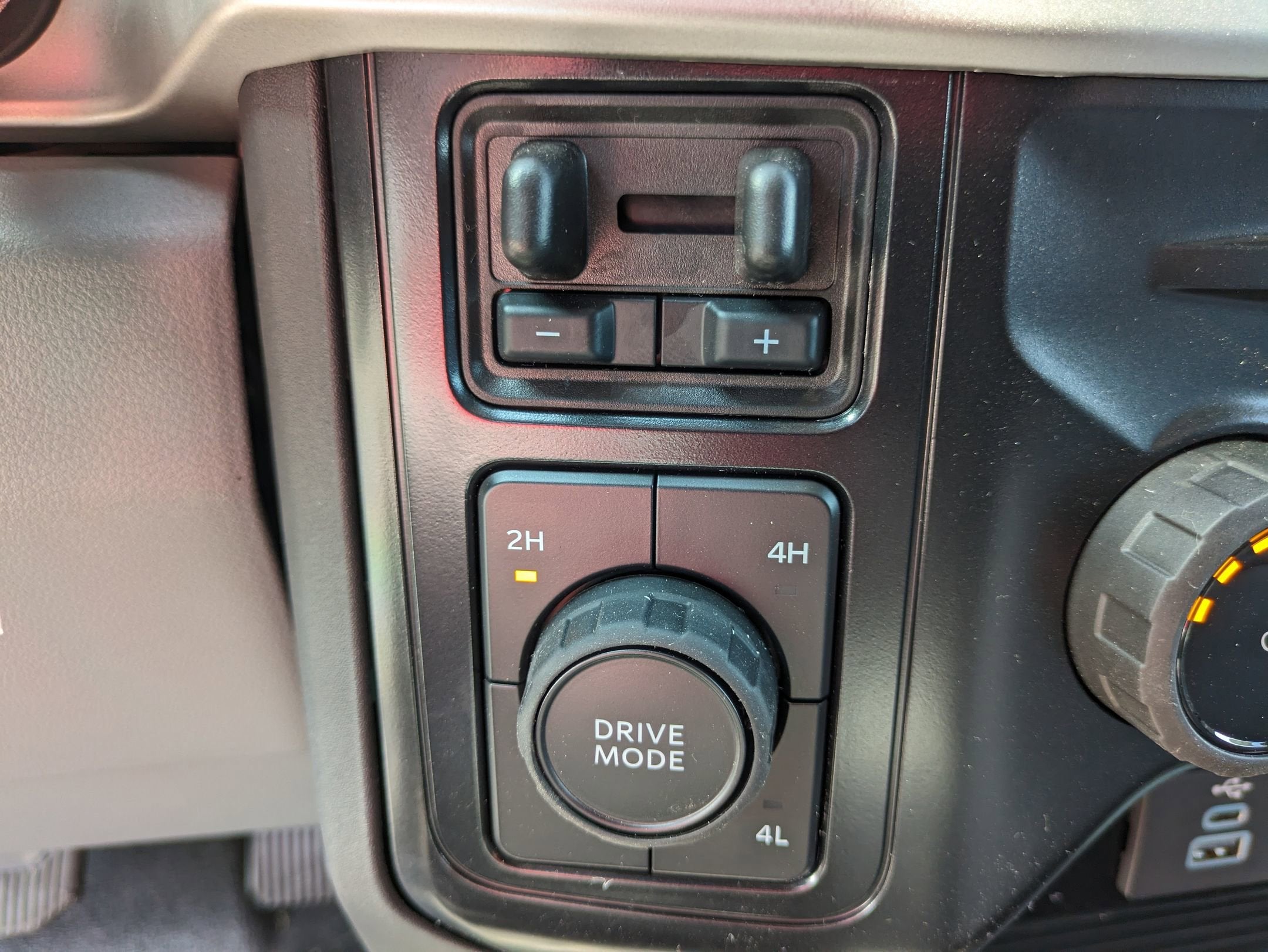 2025 Ford Super Duty F-550 DRW XL