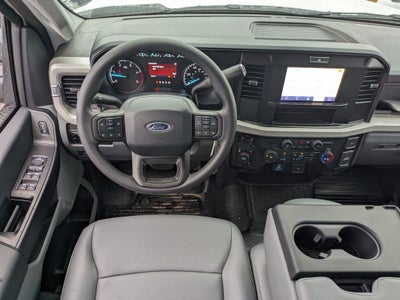 2025 Ford Super Duty F-550 DRW XL