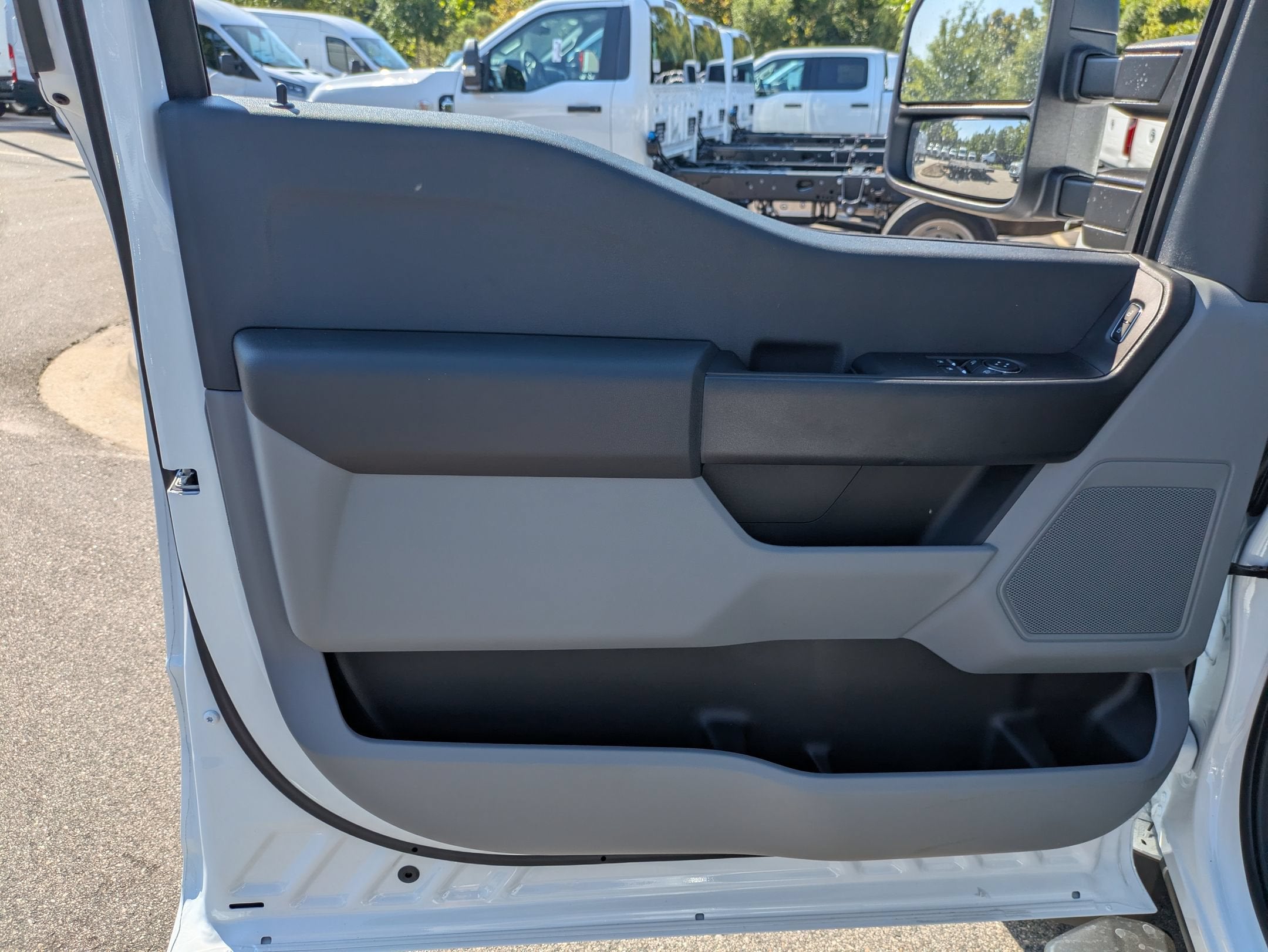 2026 Ford Super Duty F-550 DRW XL