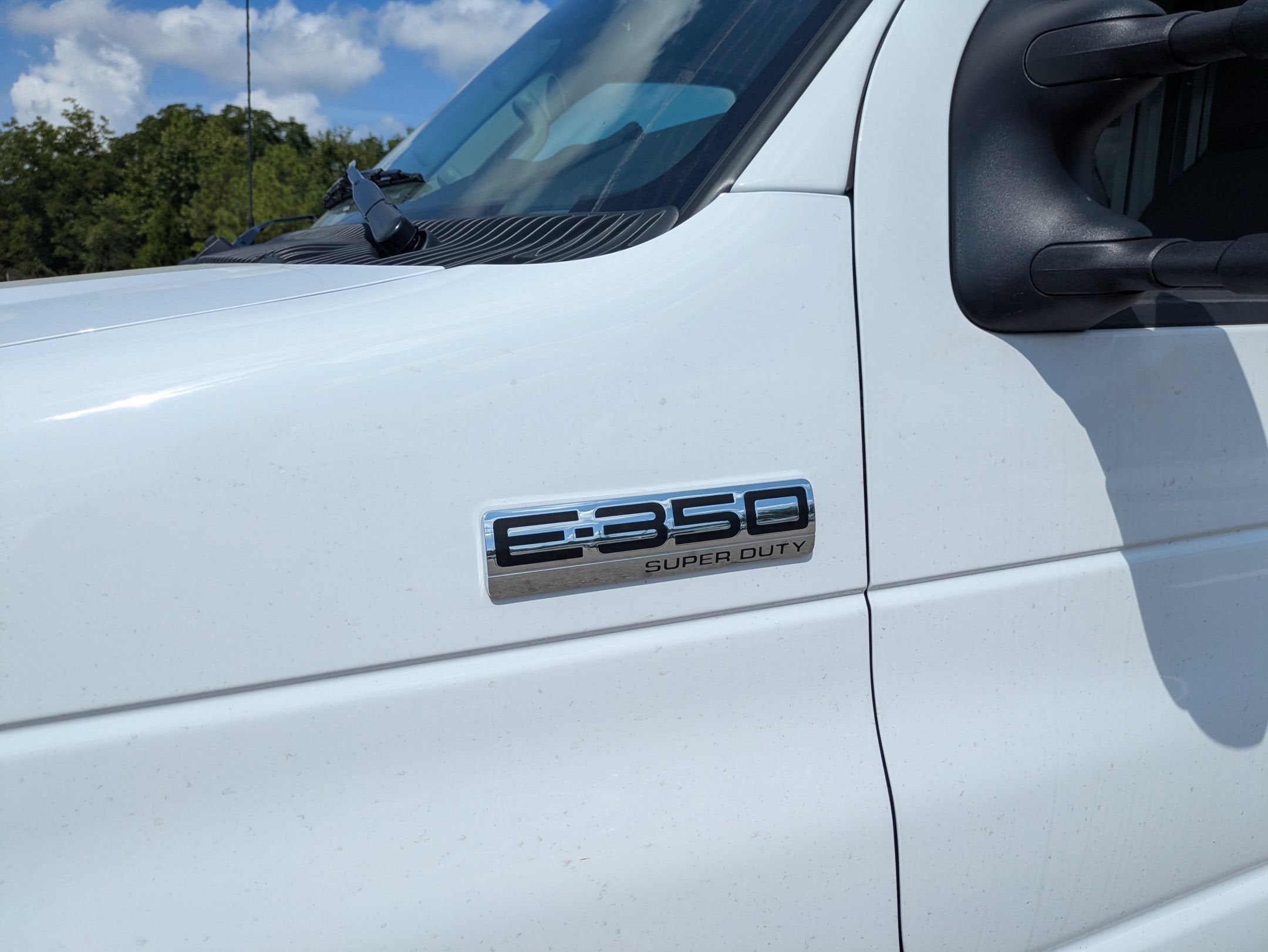 2027 Ford E-Series Cutaway Base