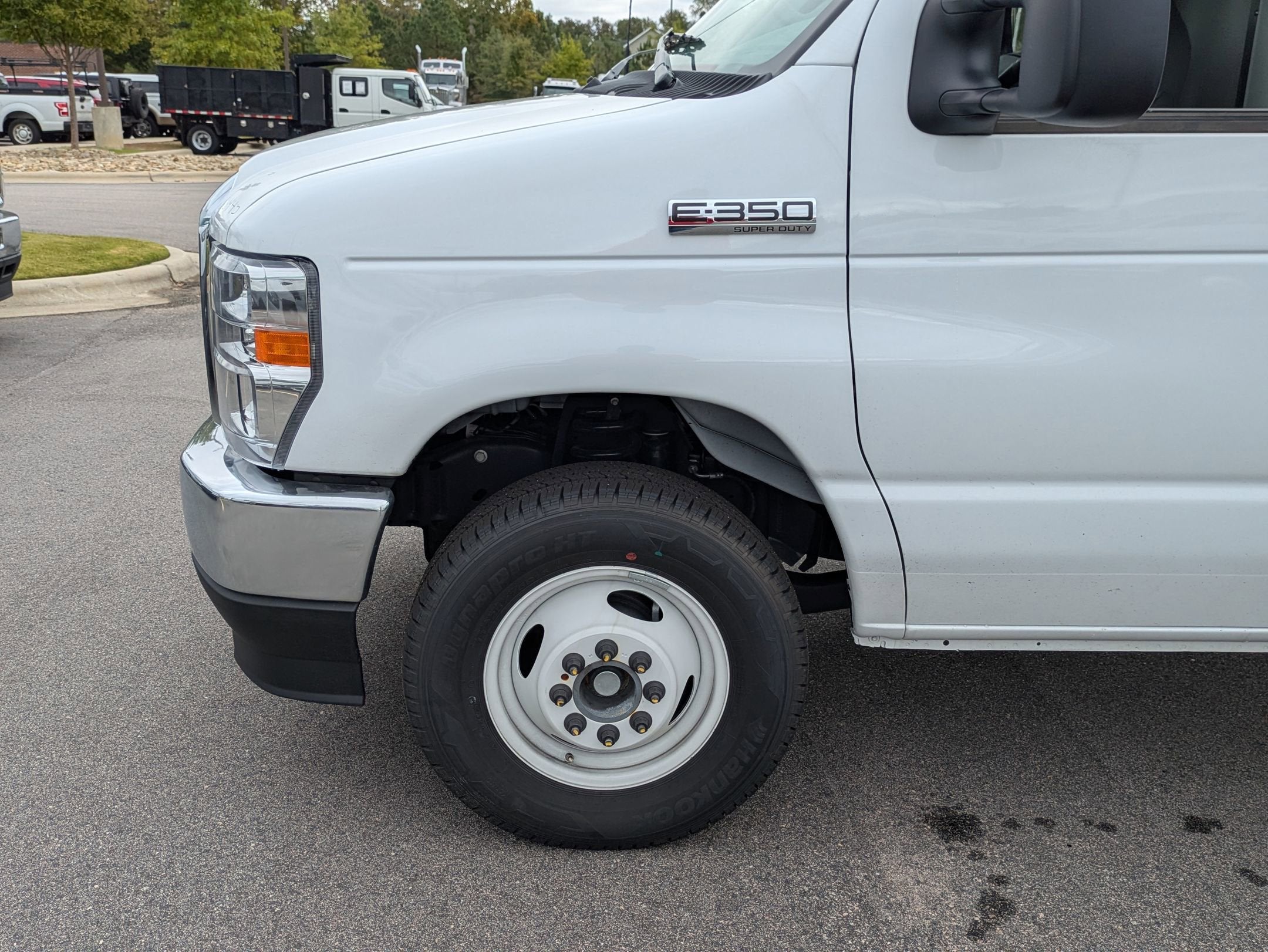 2026 Ford E-Series Cutaway E-350 DRW 176" WB