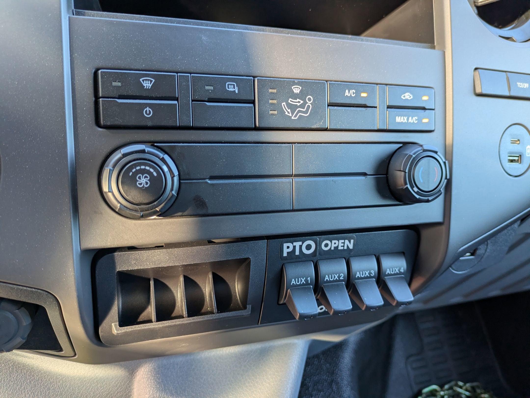 2026 Ford F-750SD Base