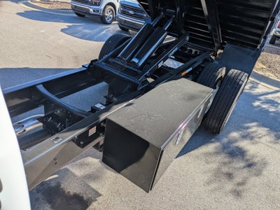 2027 Ford F-750SD Base