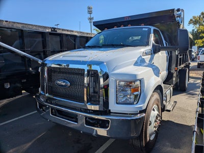 2027 Ford F-750SD Base