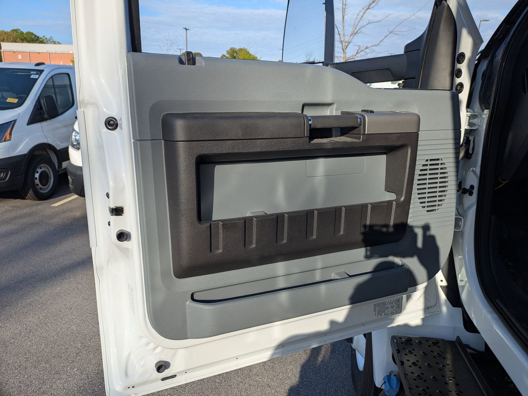 2027 Ford F-750SD Base