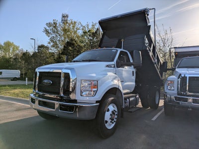 2027 Ford F-750SD Base