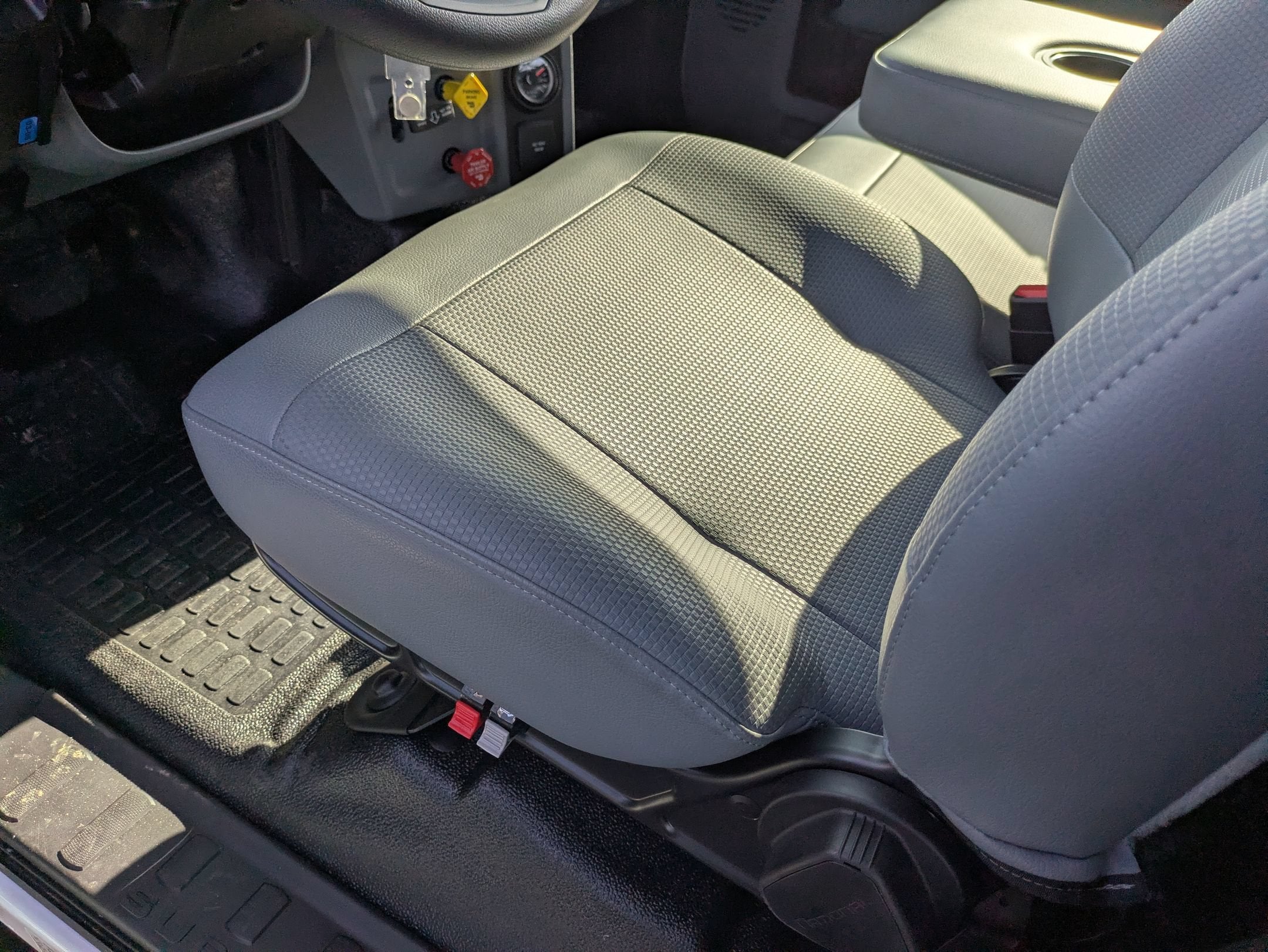 2027 Ford F-750SD Base