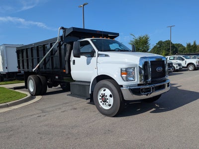 2027 Ford F-750SD Base