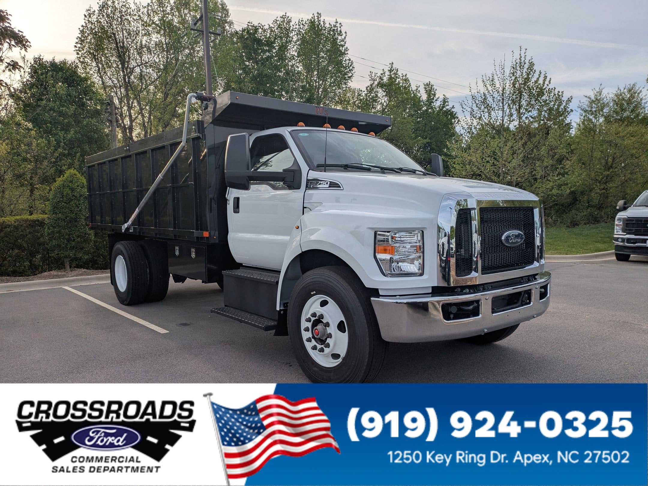 2027 Ford F-750SD Base