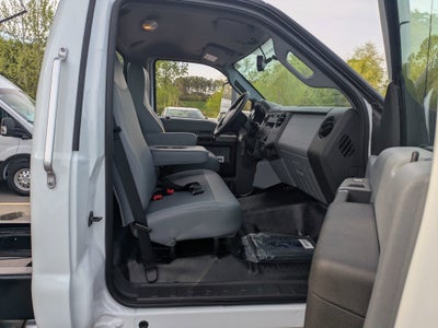 2027 Ford F-750SD Base