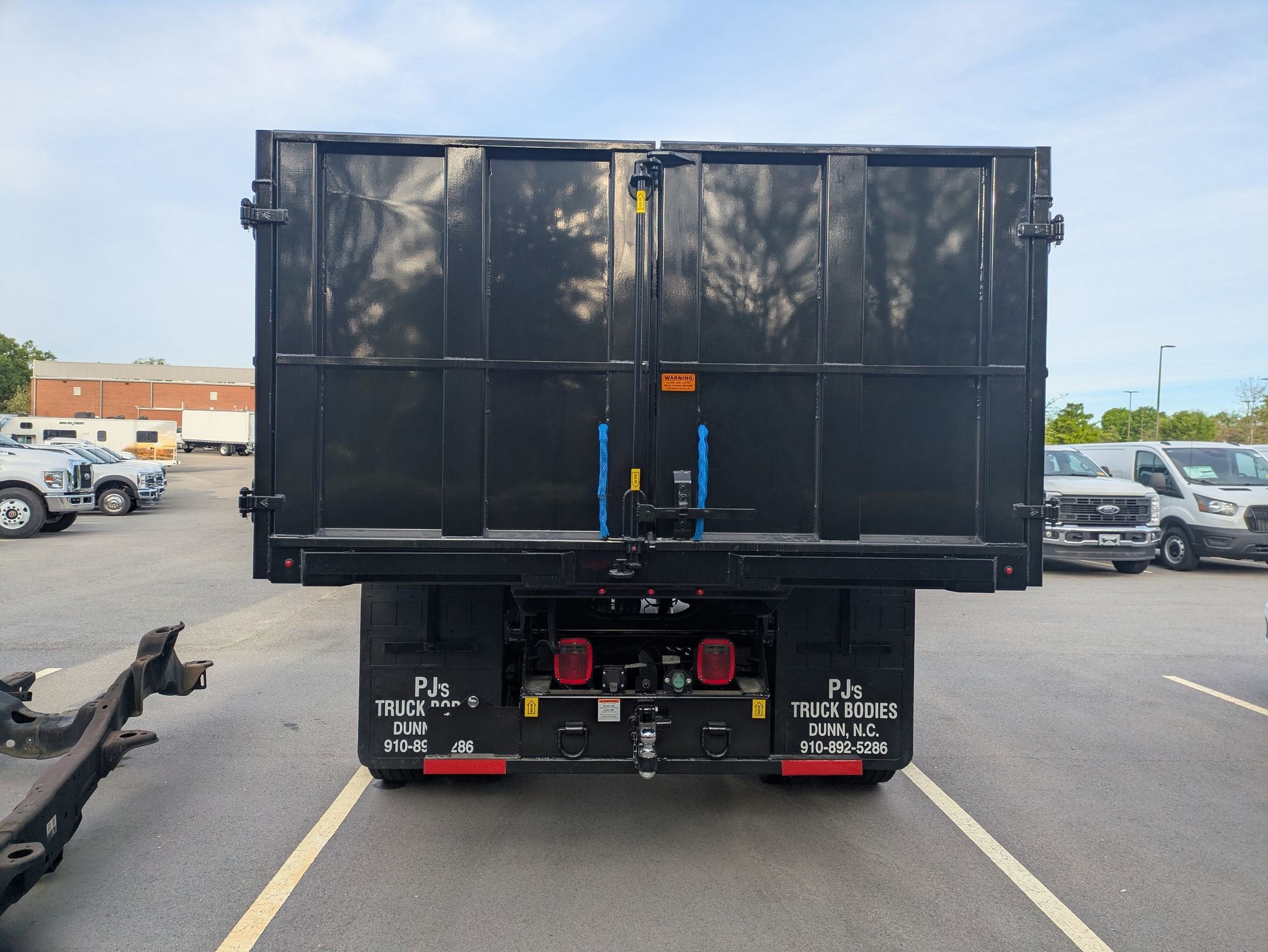 2027 Ford F-750SD Base