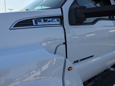 2027 Ford F-750SD Base