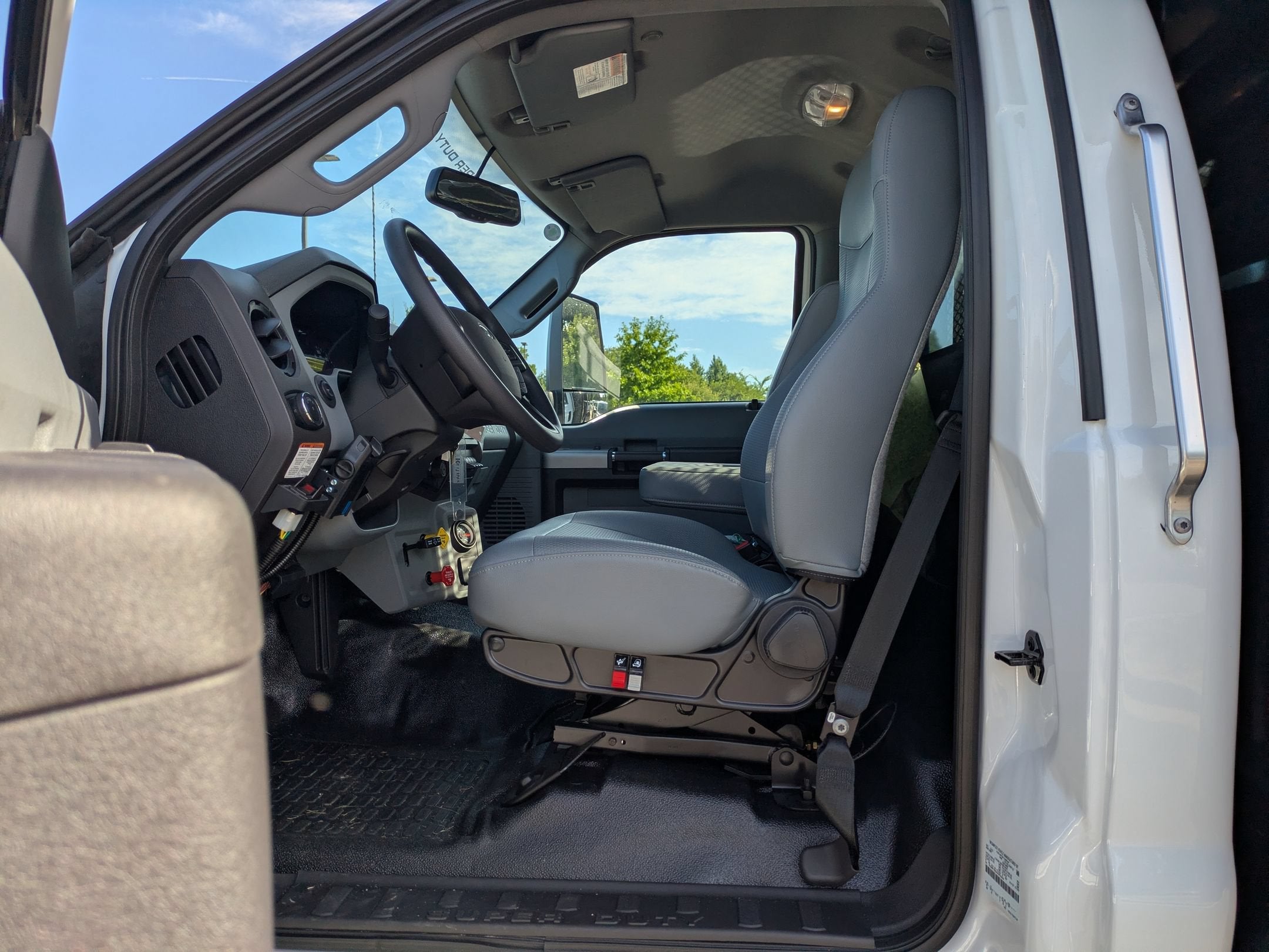 2027 Ford F-750SD Base