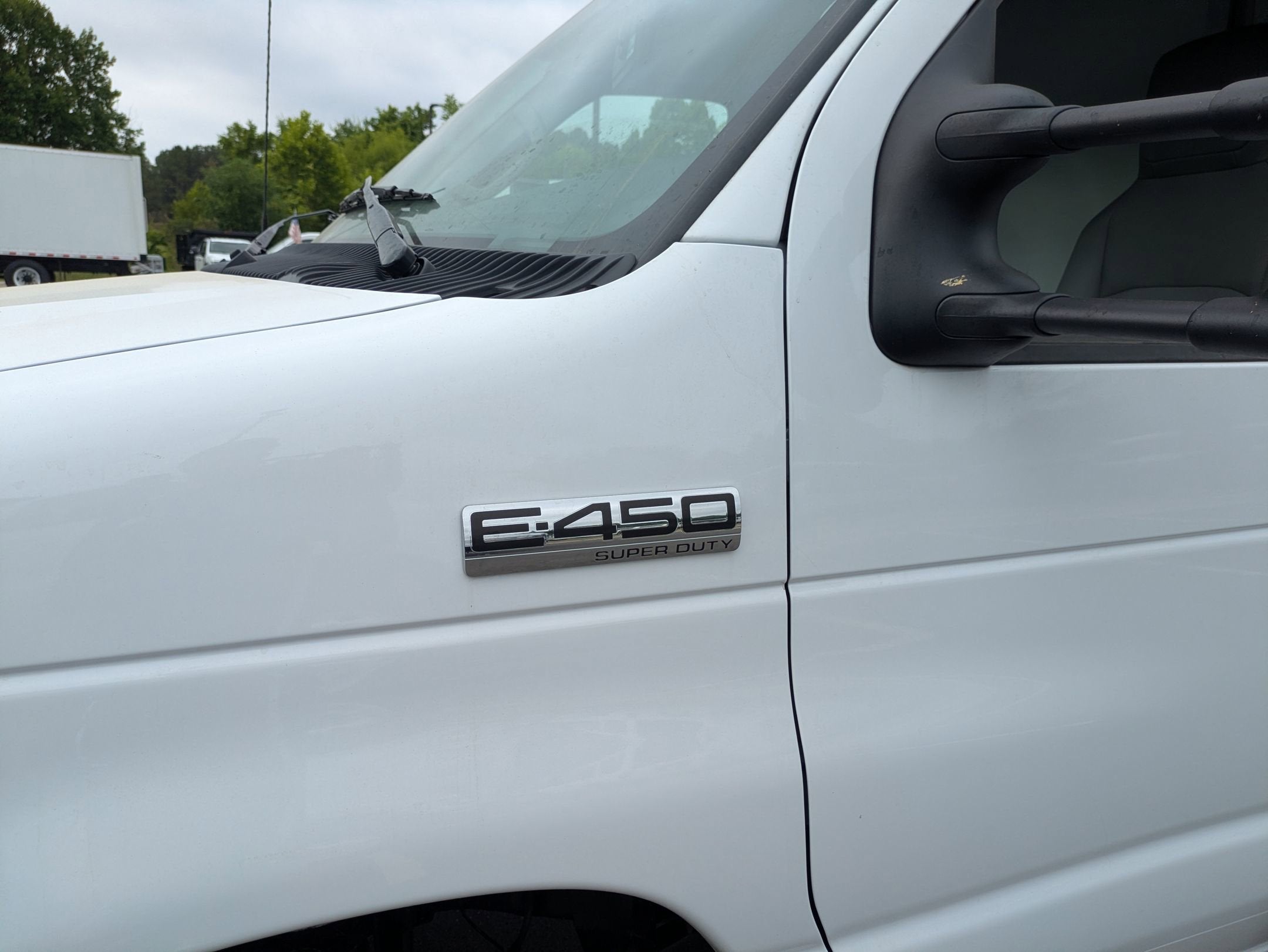 2027 Ford E-Series Cutaway Base