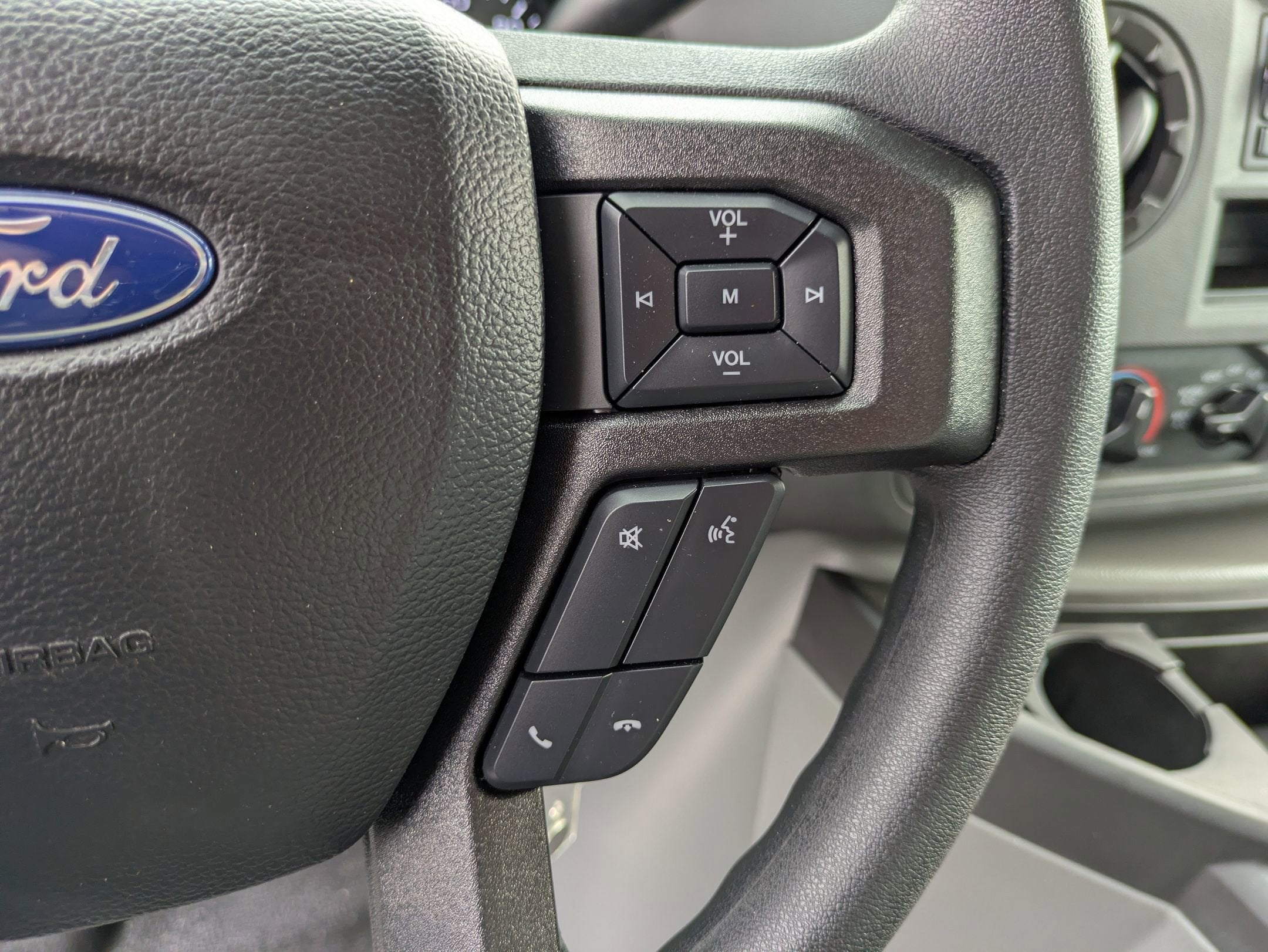 2027 Ford E-Series Cutaway Base