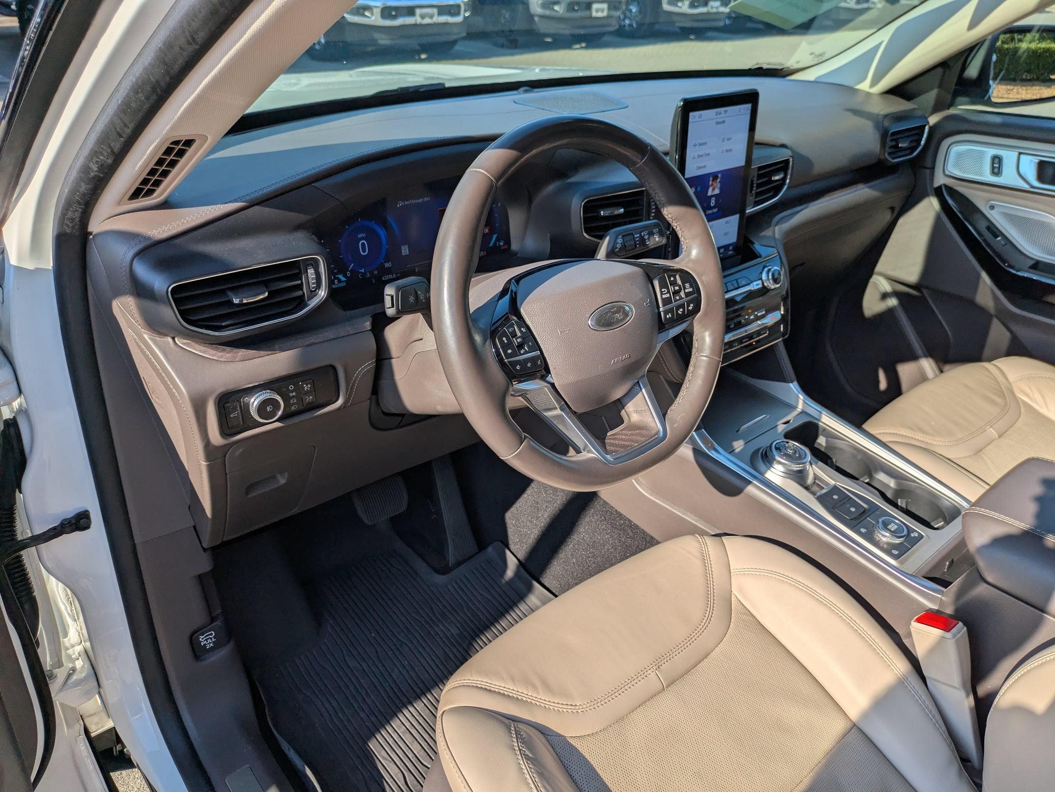 2023 Ford Explorer Platinum