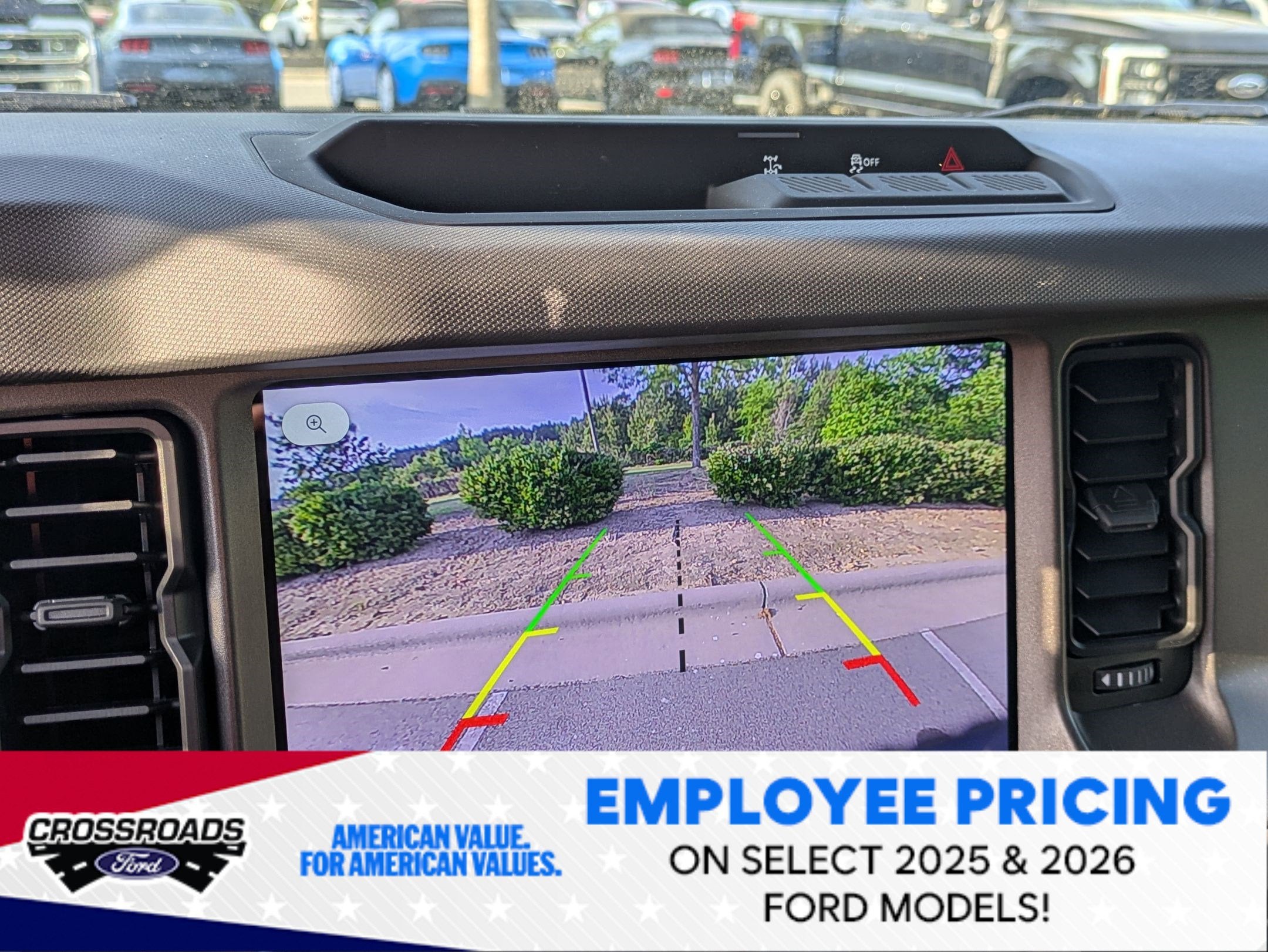 2025 Ford Bronco Base - Crossroads Courtesy Demo
