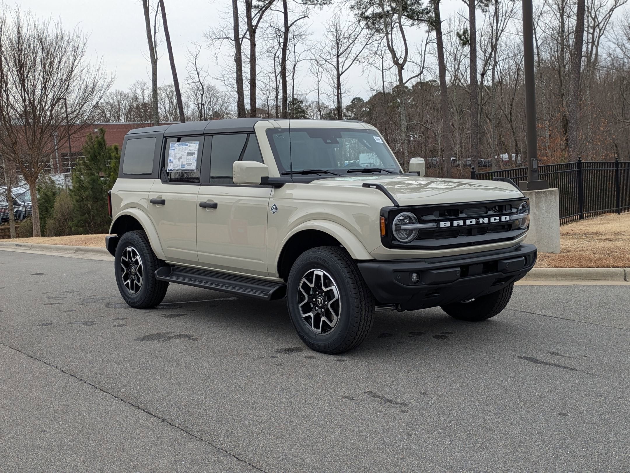 2026 Ford Bronco Outer Banks