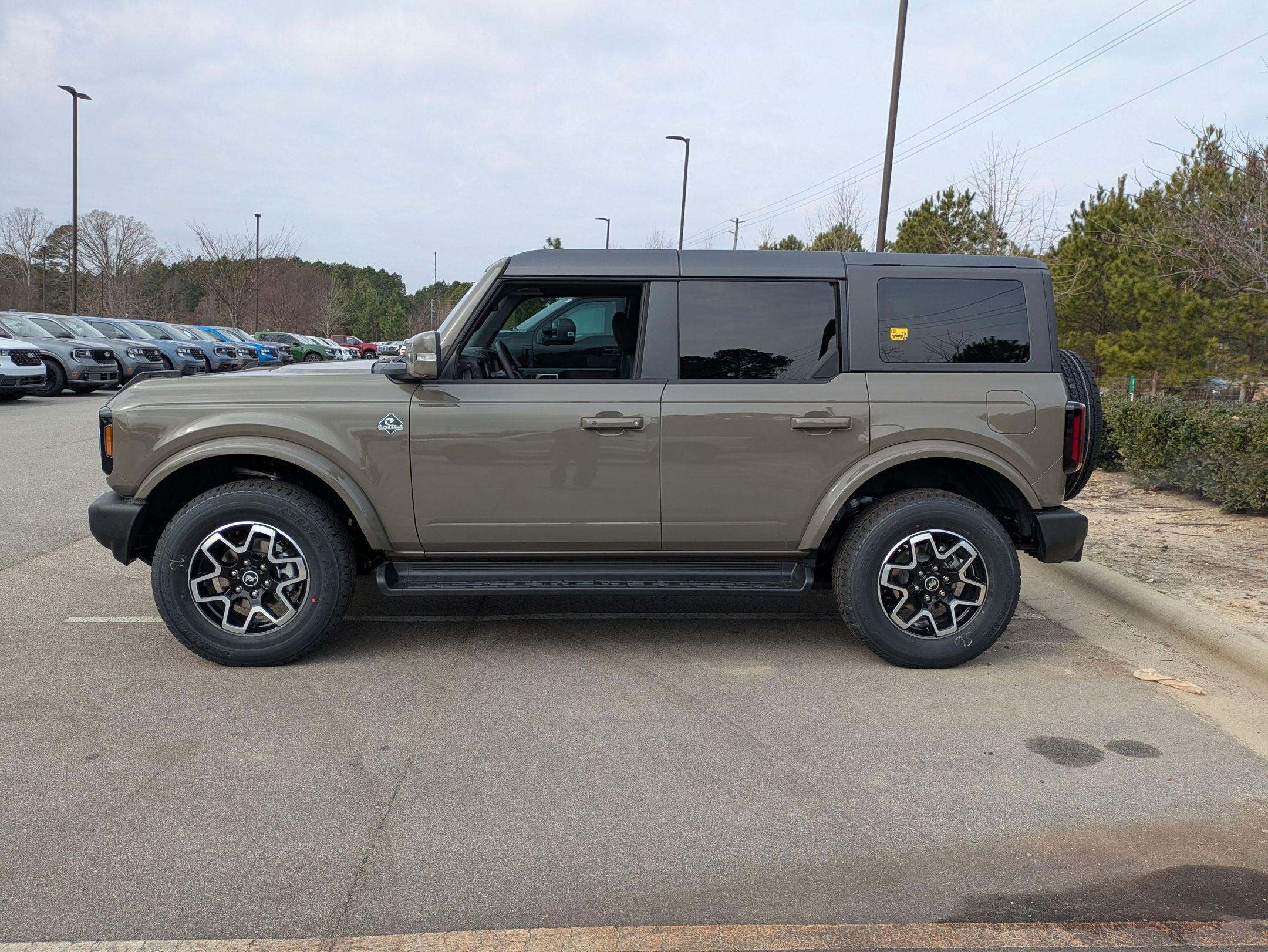 2025 Ford Bronco Outer Banks
