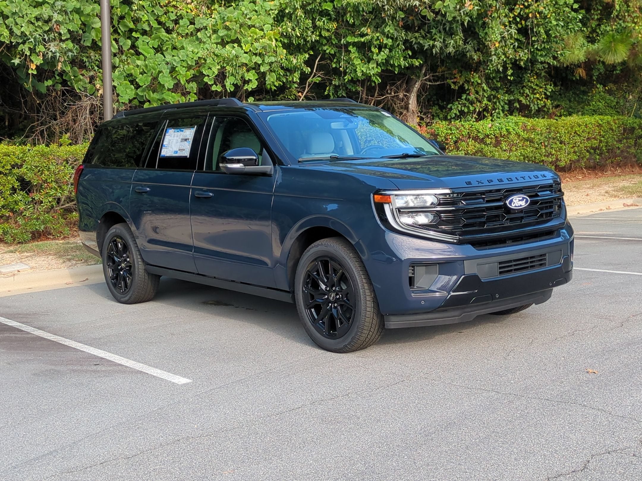 2027 Ford Expedition Max Platinum