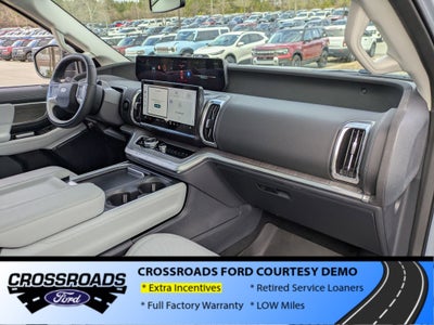 2025 Ford Expedition Platinum - Crossroads Courtesy Demo