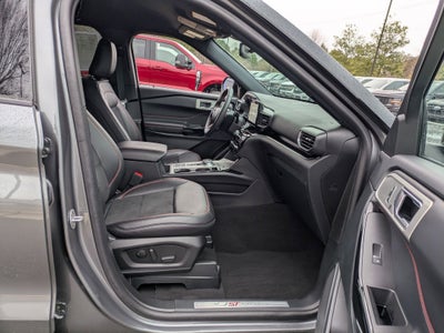 2024 Ford Explorer ST-Line