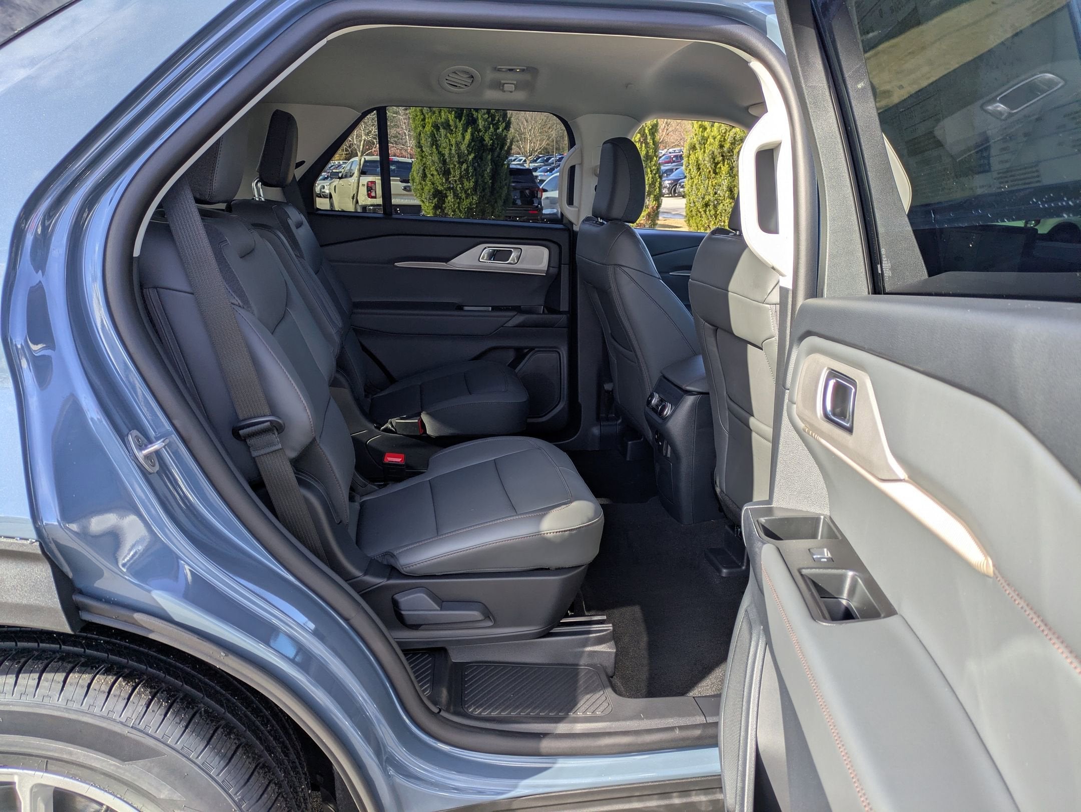 2026 Ford Explorer Active w/200A Pkg