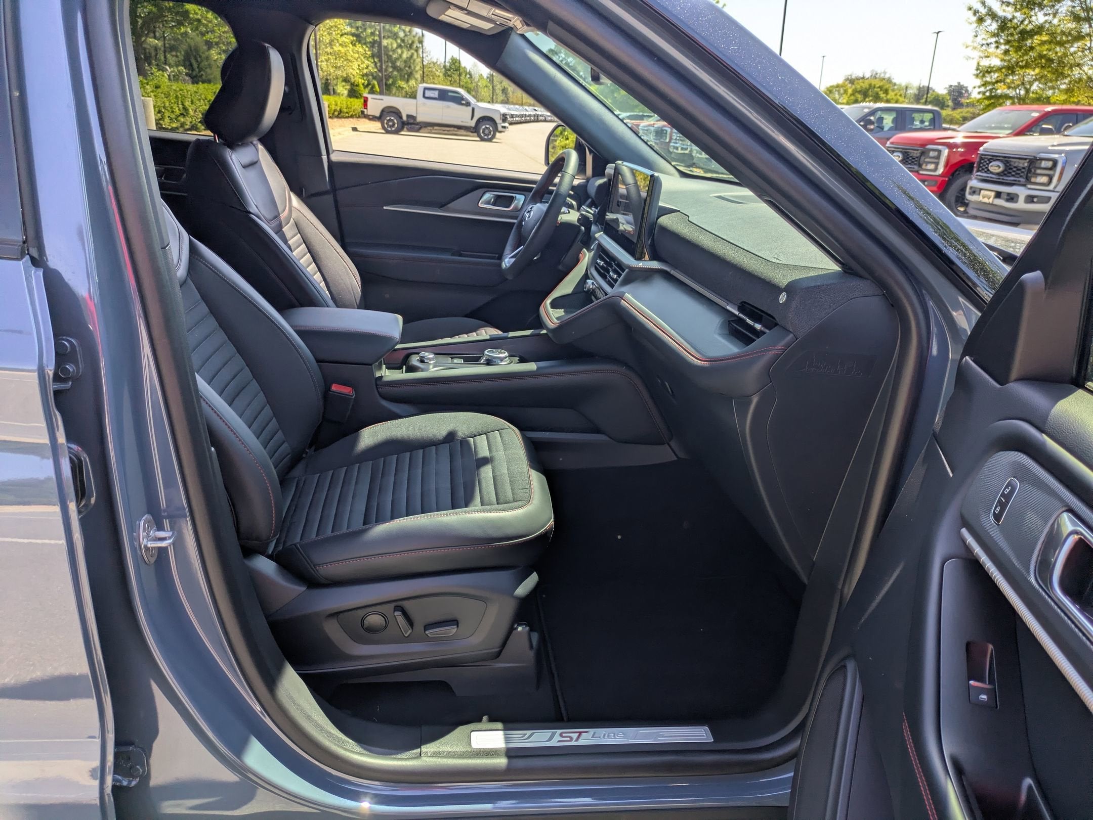 2026 Ford Explorer ST-Line - Crossroads Courtesy Demo
