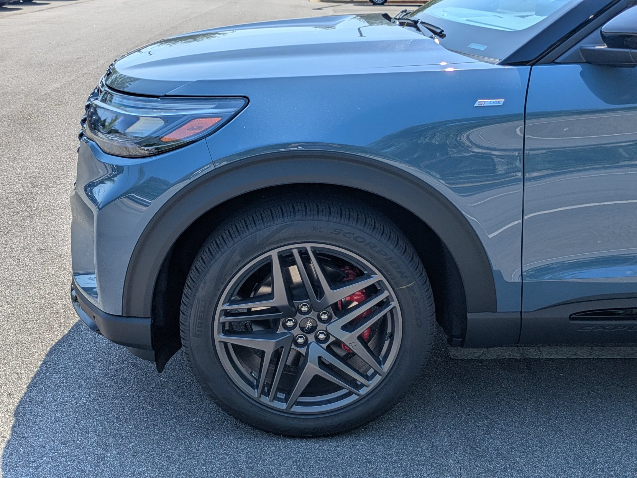 2026 Ford Explorer ST-Line