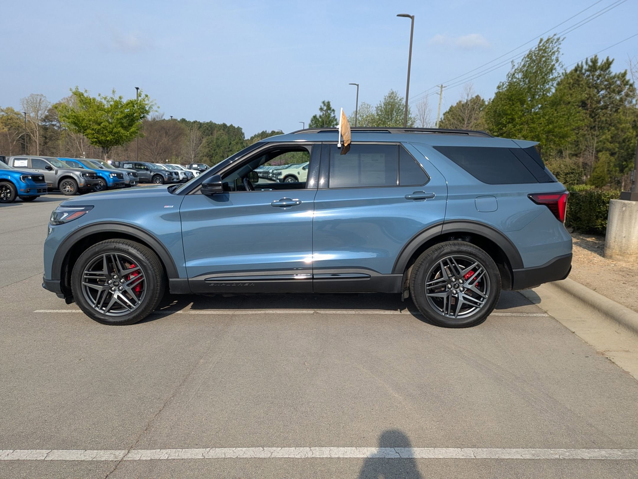 2025 Ford Explorer ST-Line
