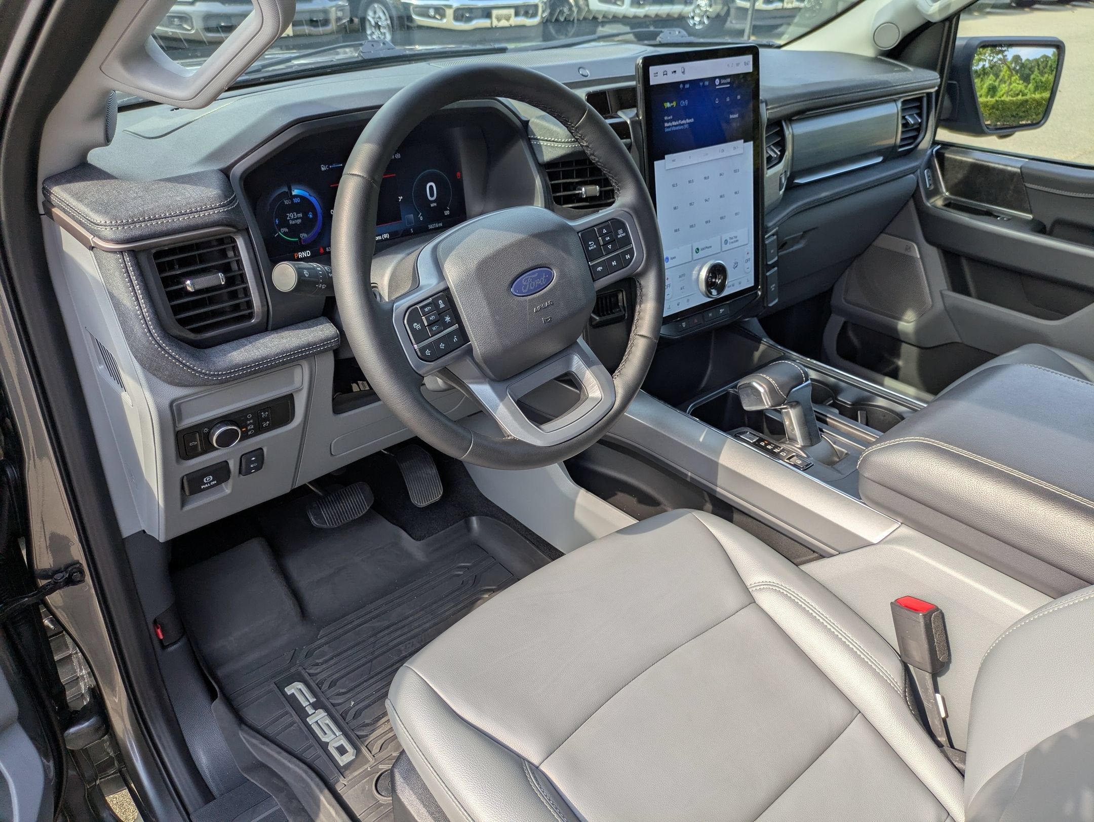 2025 Ford F-150 Lightning Flash