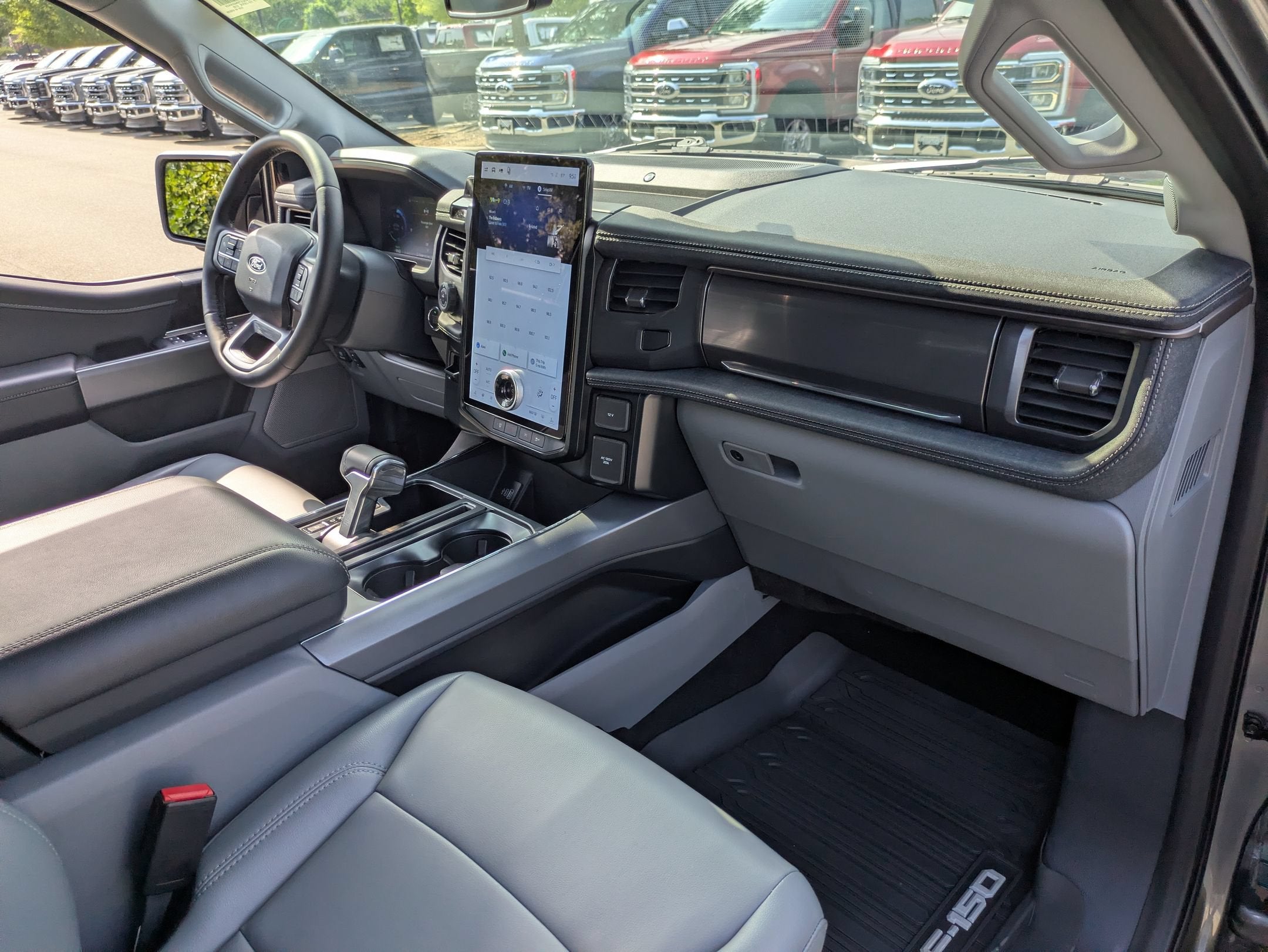 2025 Ford F-150 Lightning Flash