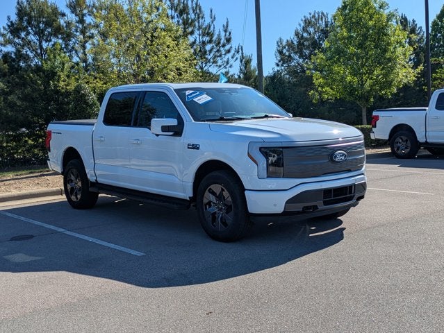 2025 Ford F-150 Lightning LARIAT