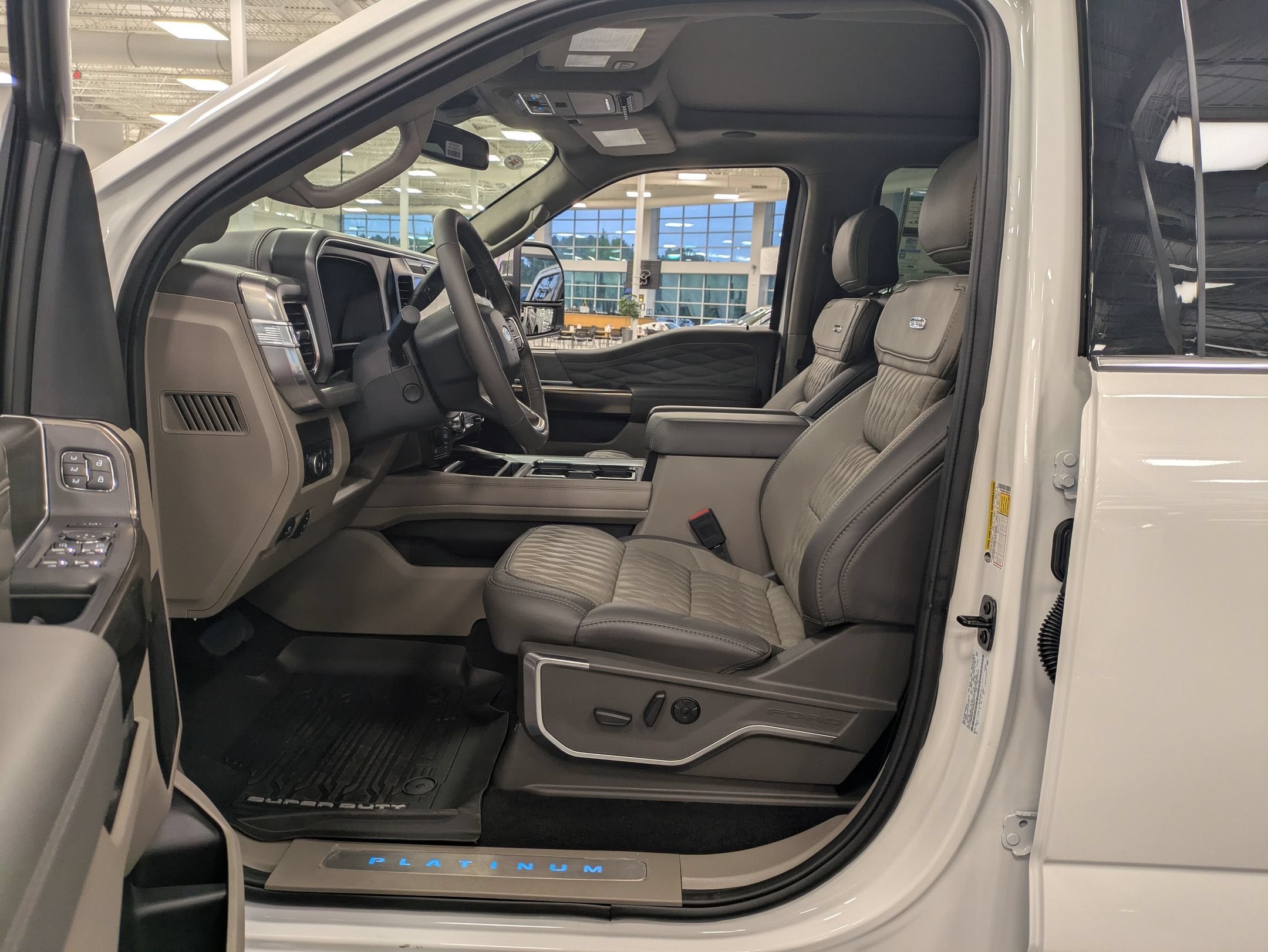 2026 Ford Super Duty F-250 SRW Platinum