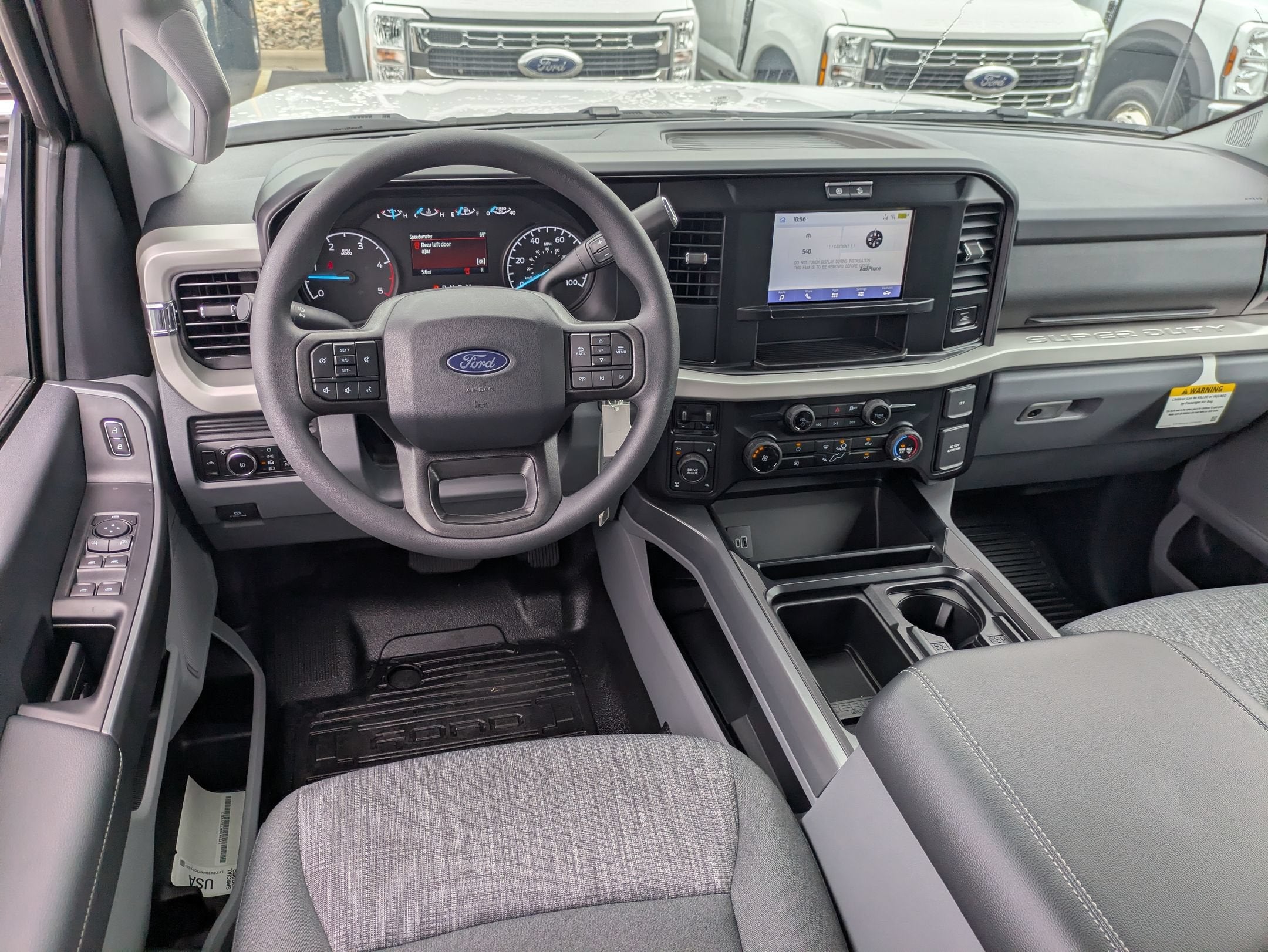 2027 Ford Super Duty F-350 SRW XLT