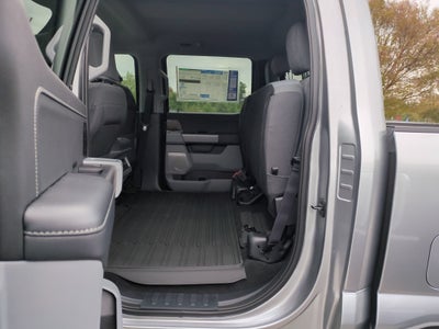 2027 Ford Super Duty F-350 SRW XLT
