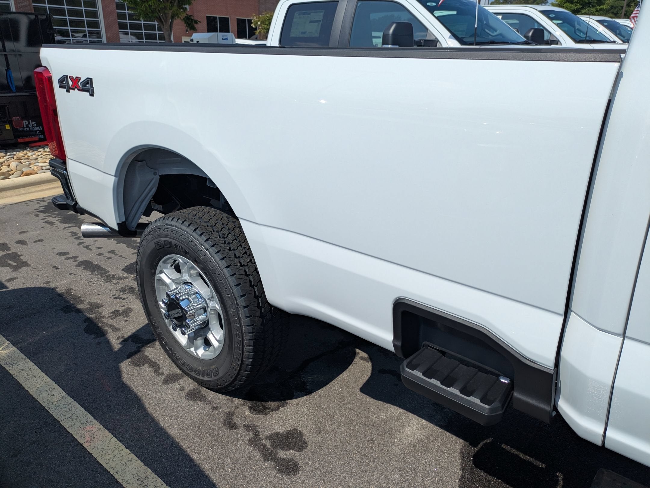2026 Ford Super Duty F-350 SRW XLT