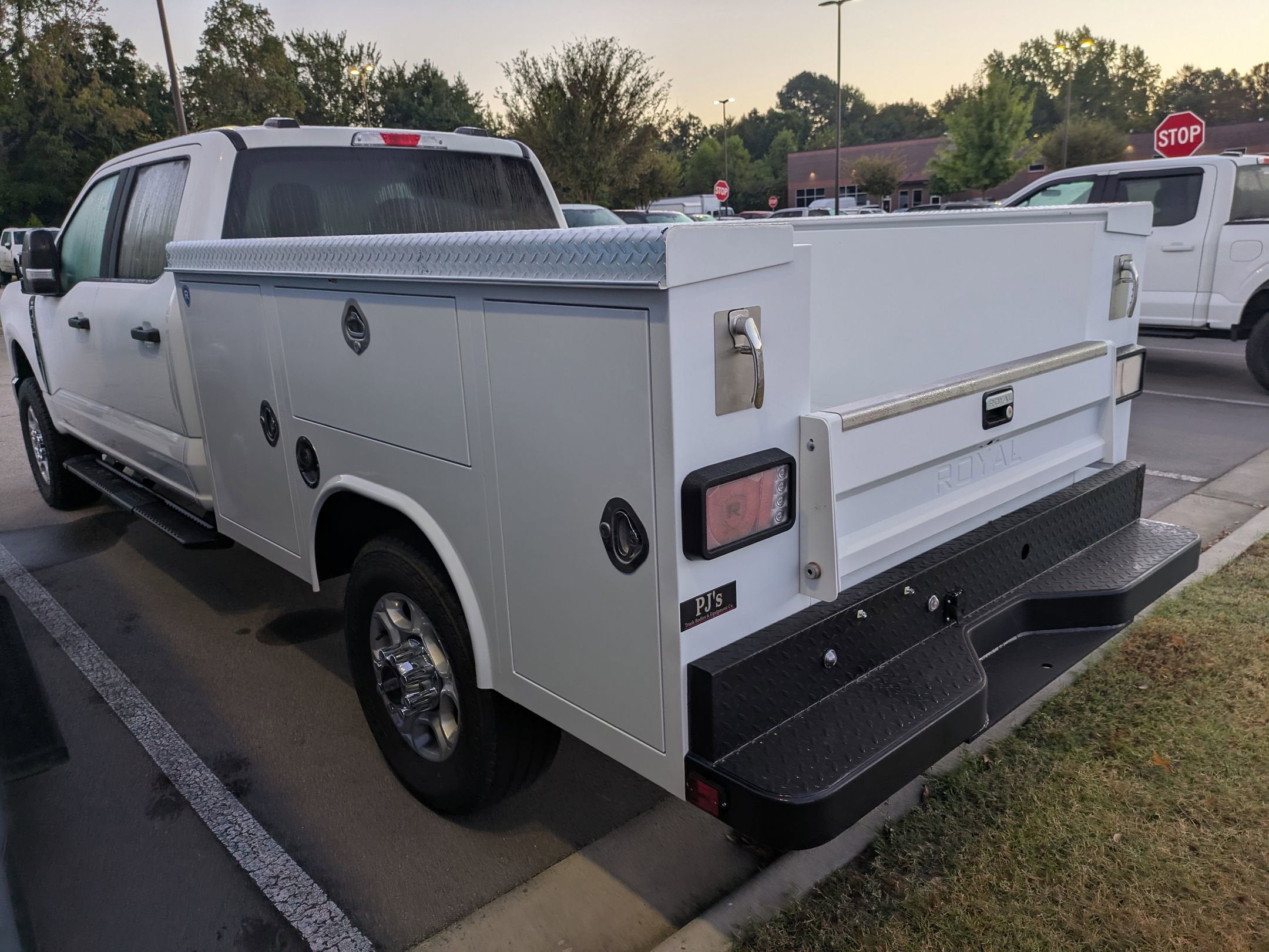 2025 Ford Super Duty F-350 SRW XLT