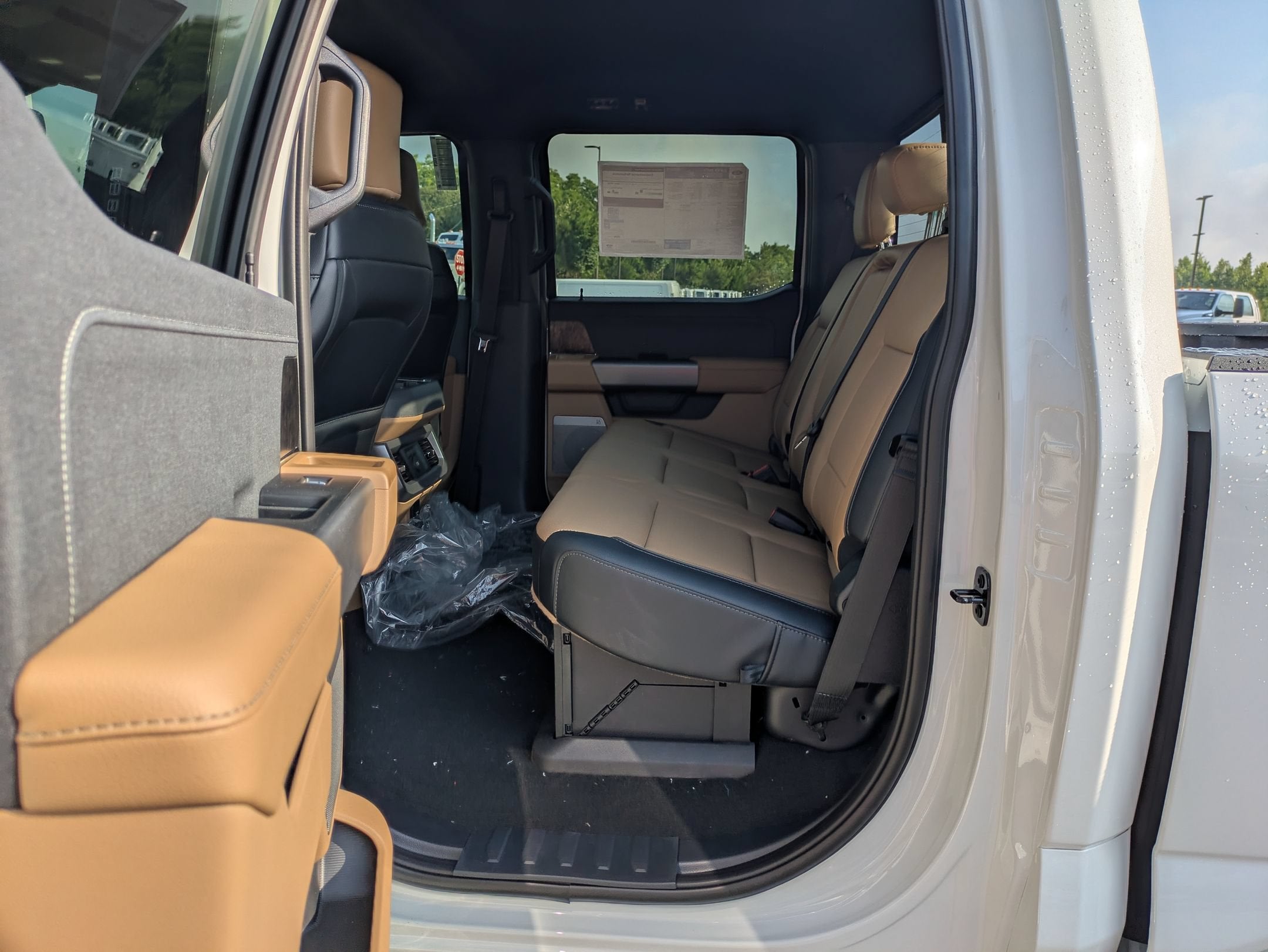 2026 Ford Super Duty F-350 DRW LARIAT