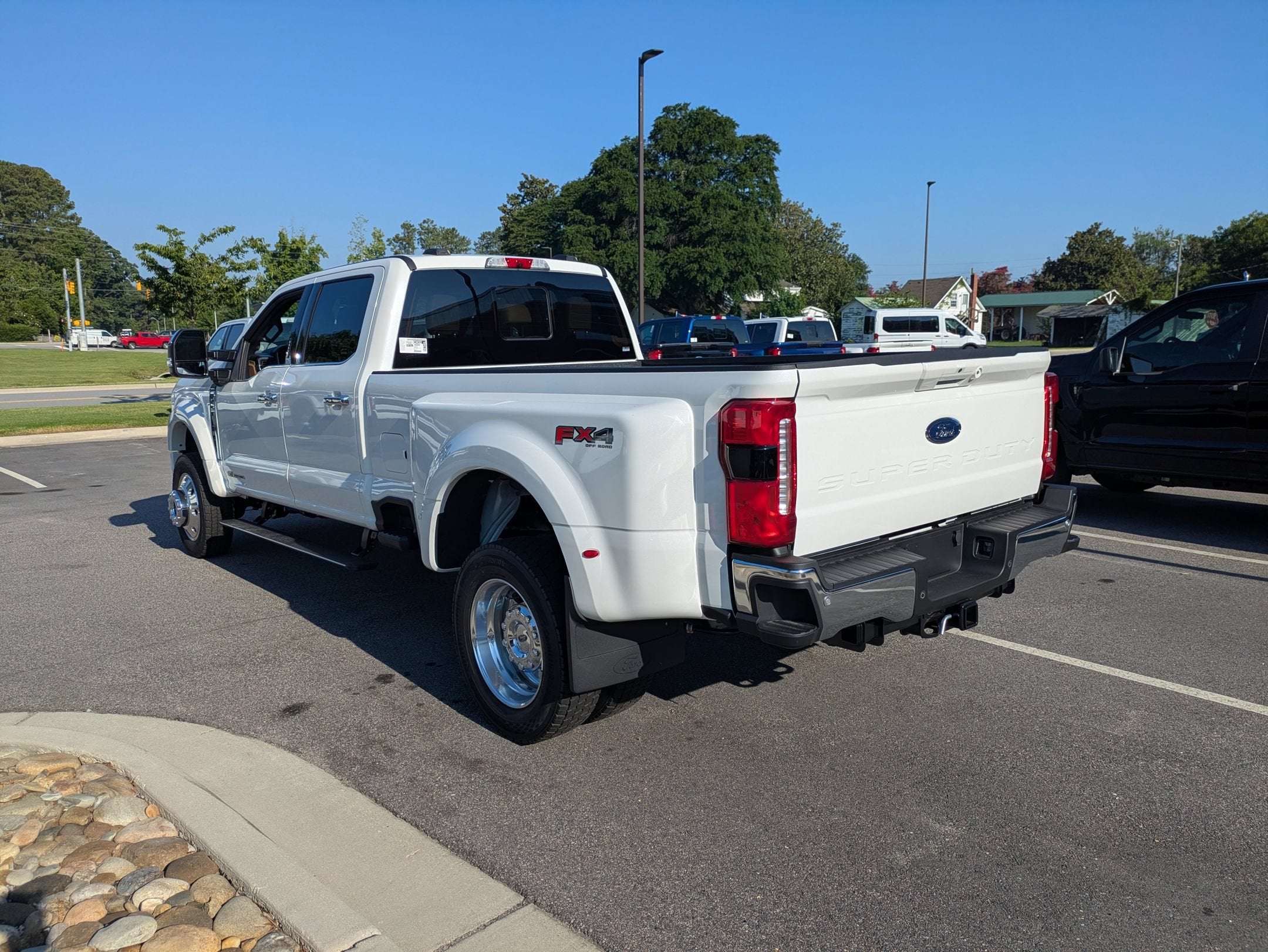 2026 Ford Super Duty F-450 DRW LARIAT