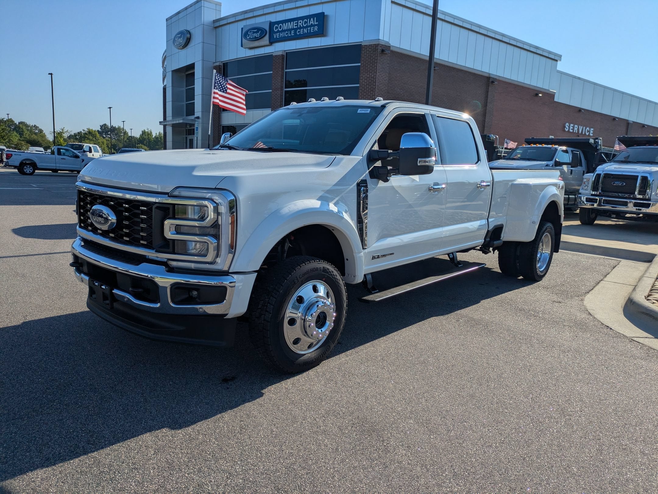 2026 Ford Super Duty F-450 DRW LARIAT