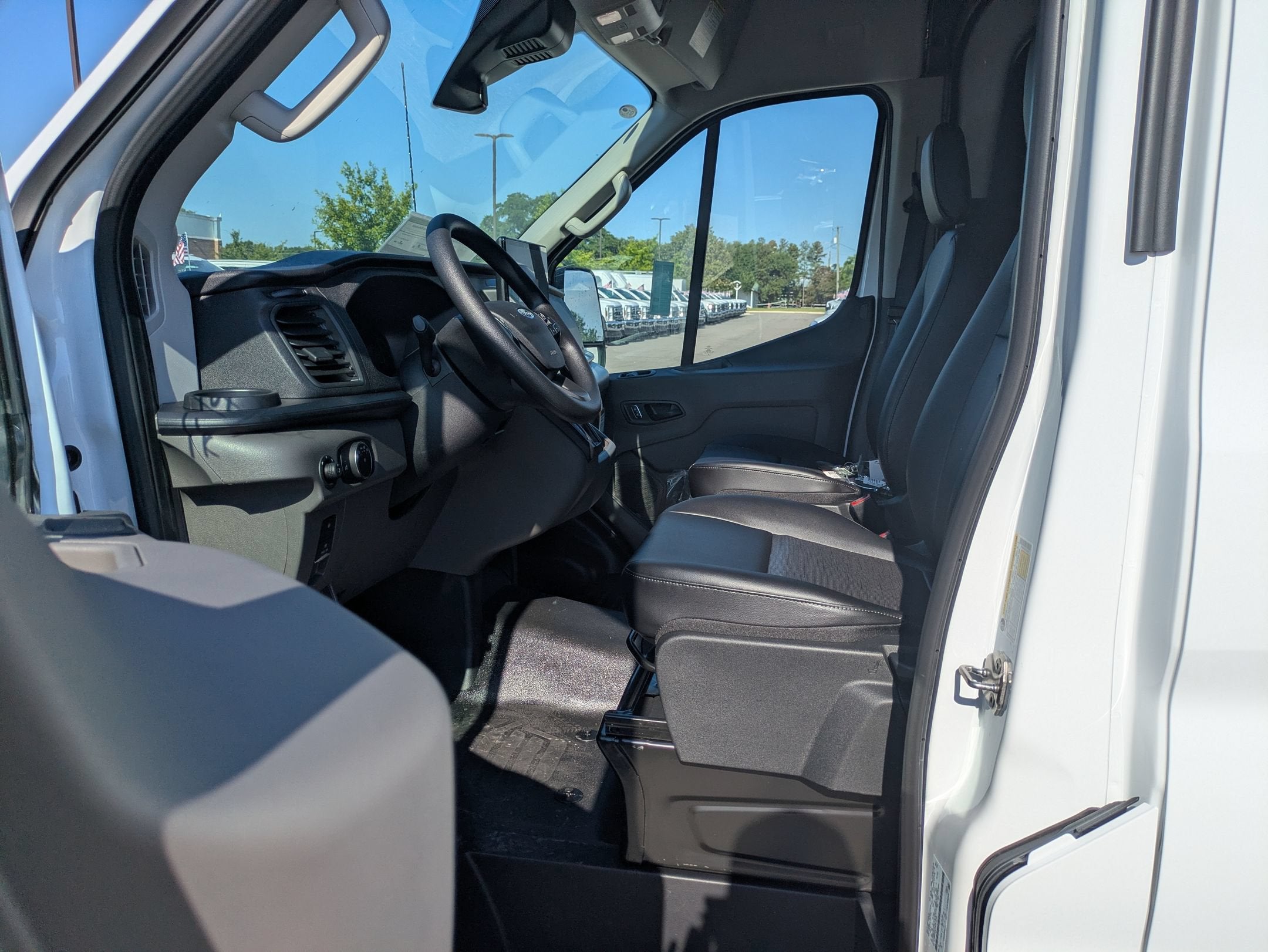 2026 Ford Transit Cargo Van Base