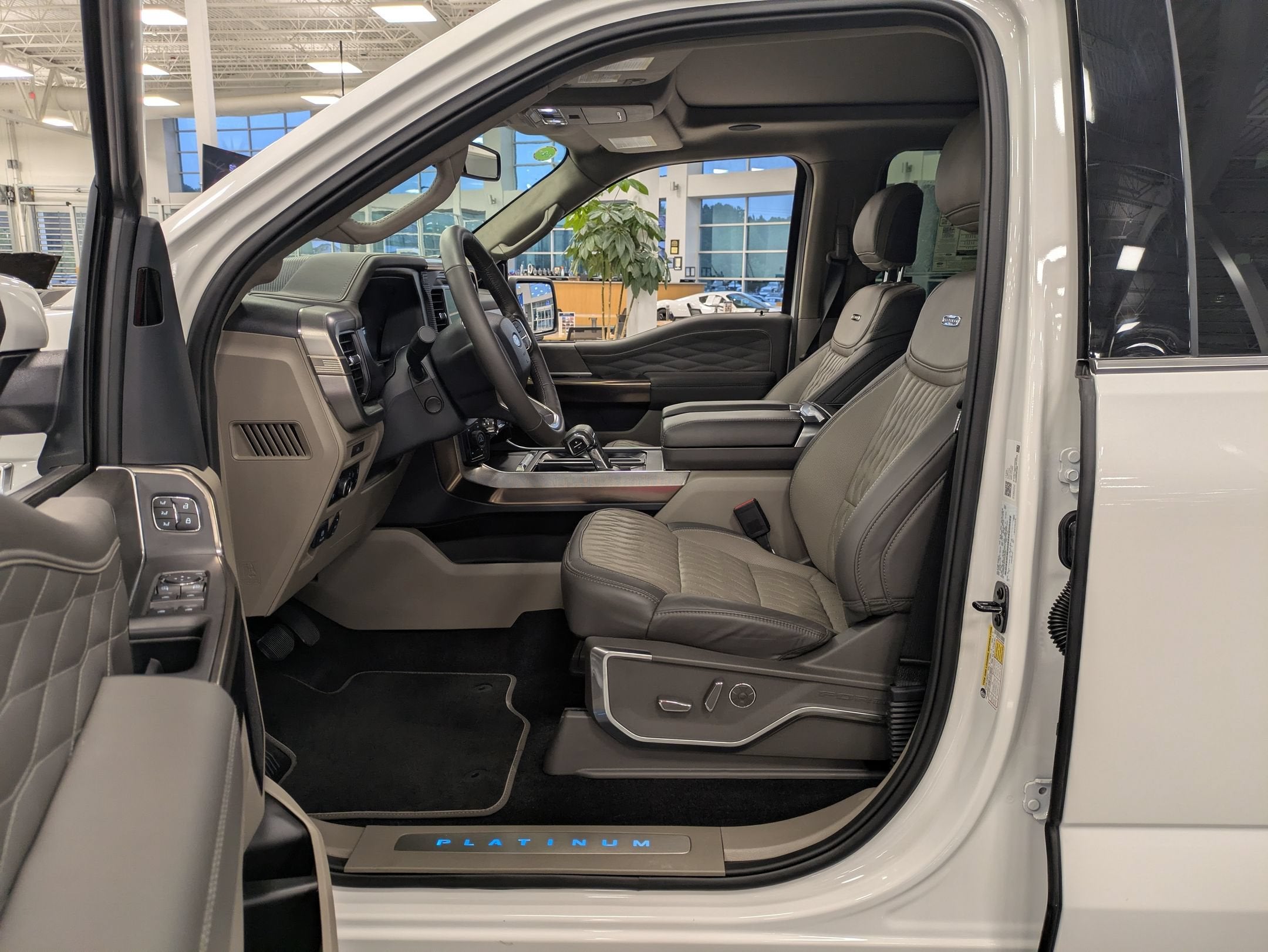 2026 Ford F-150 Platinum - Crossroads Courtesy Demo