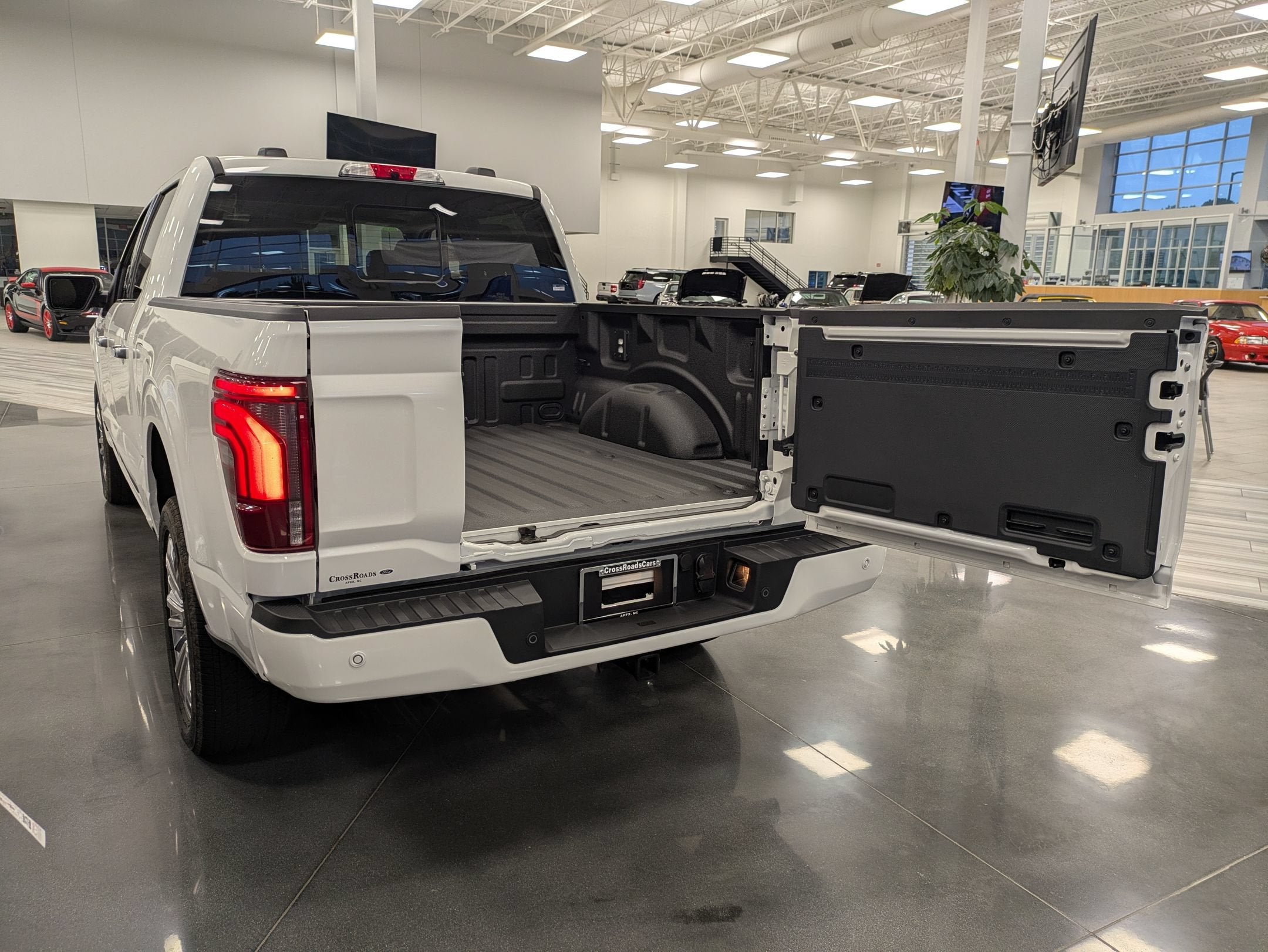 2026 Ford F-150 Platinum - Crossroads Courtesy Demo