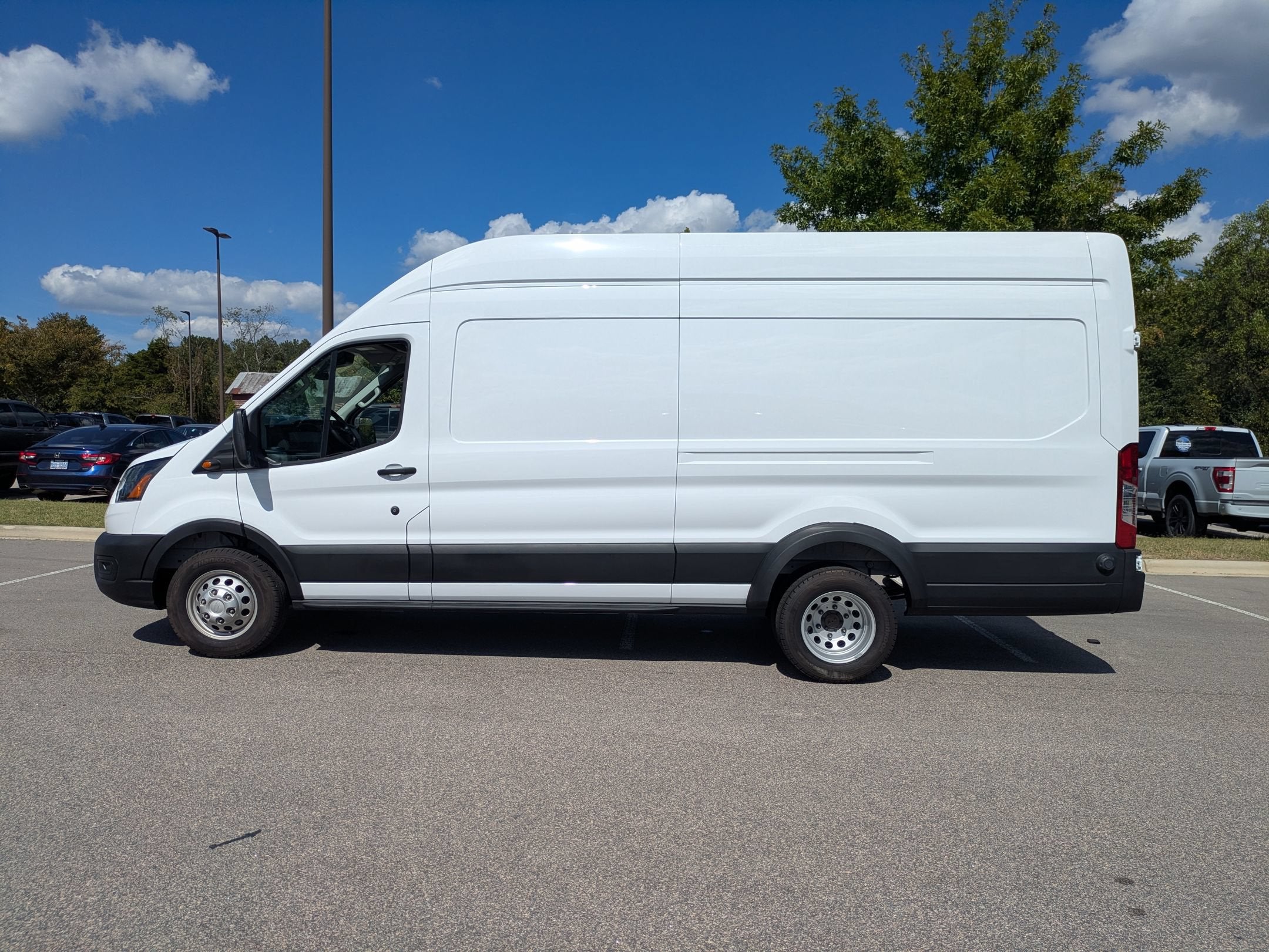 2025 Ford Transit Cargo Van Base