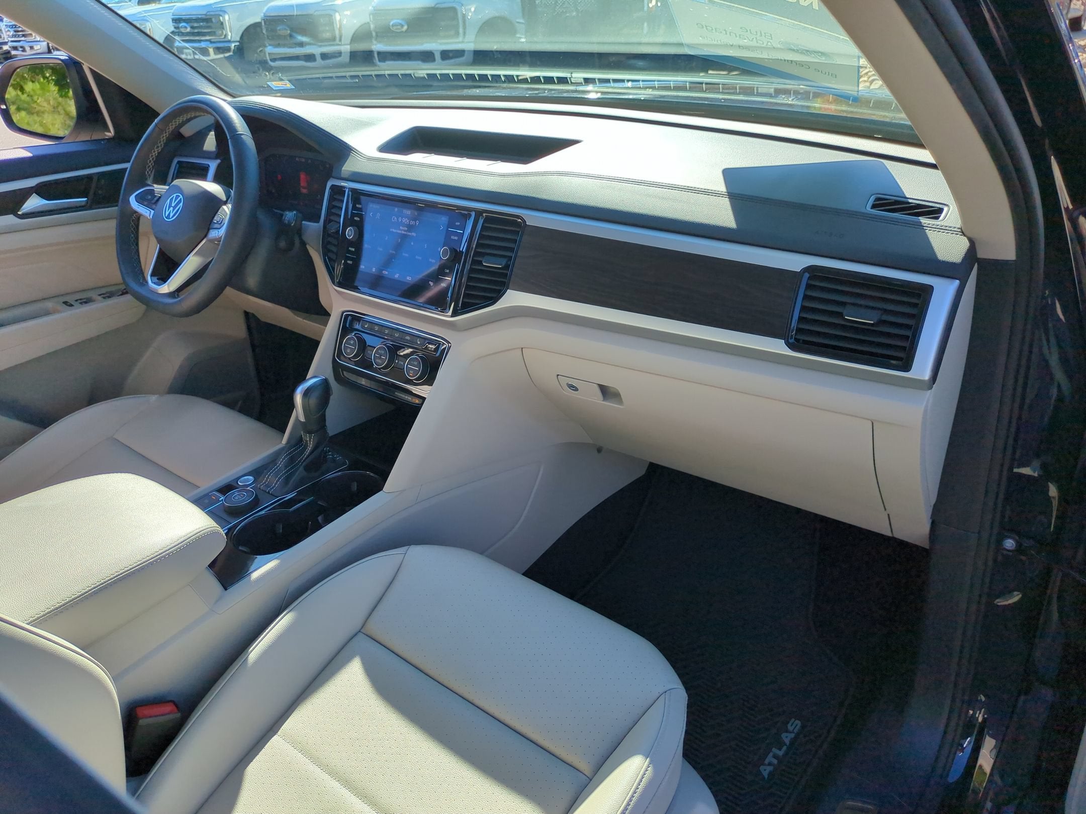 2022 Volkswagen Atlas 3.6L V6 SE w/Technology