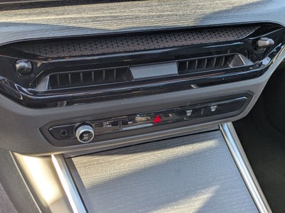 2025 BMW 3 Series 330i
